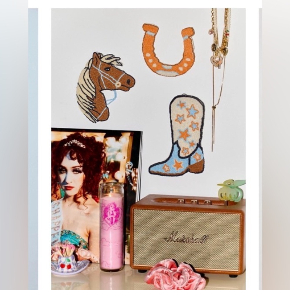NWT Urban Outfitters Beaded Western Icon wall hangings - Picture 7 of 7